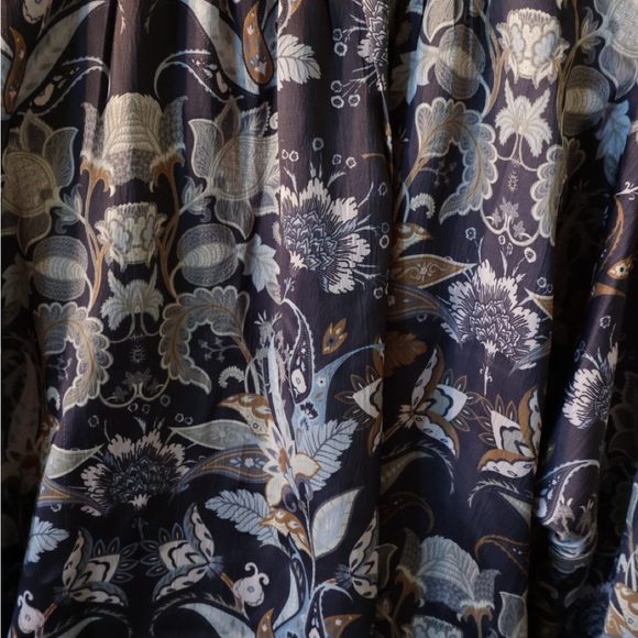 Floral Patterned women’s long sleeve Shirt - Picture 6 of 10